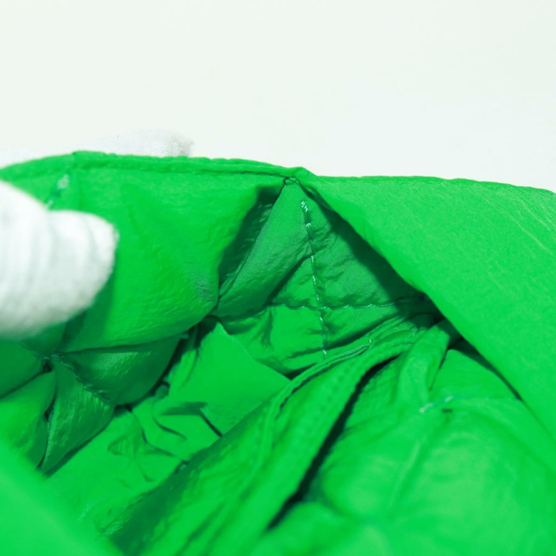 【日本直送】BOTTEGA VENETA MAXI INTRECCIATO 帶襯墊高科技卡式包尼龍正品 bs32291V-18