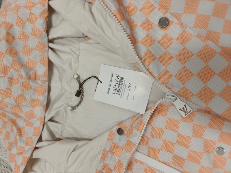 Louis Vuitton LV棋盘格连帽外套 48码 全新未穿-3