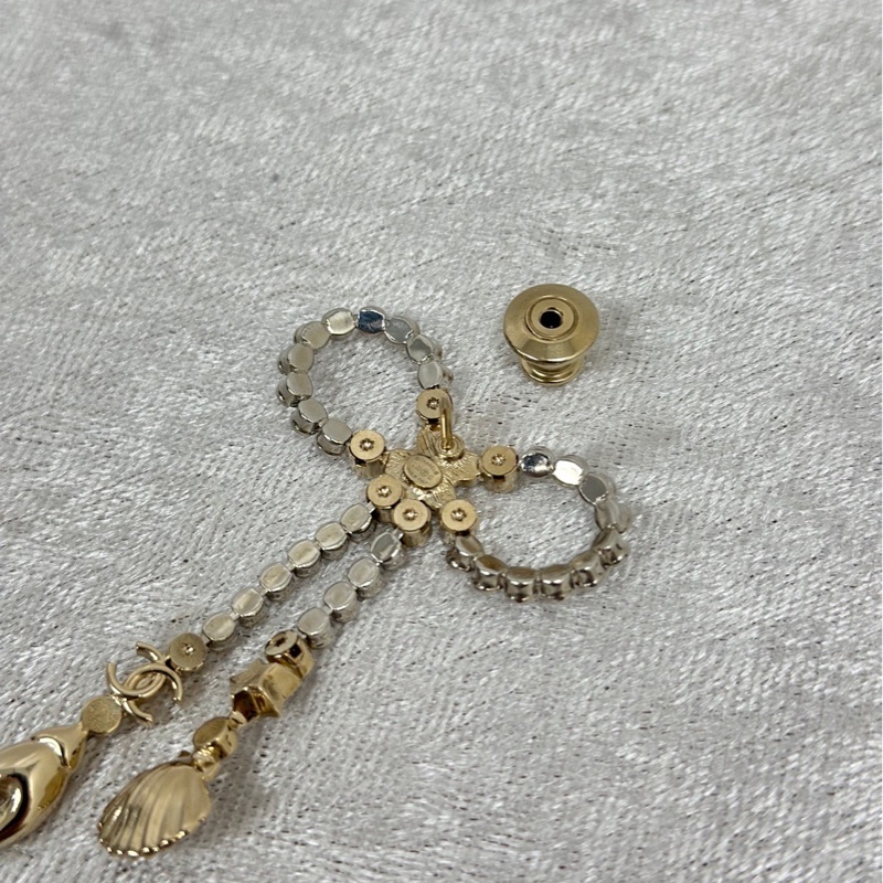 全新正品✨櫃上新款Chanel 香奈兒25C海洋系列蝴蝶結貝殼流蘇星星垂墜式胸針-7