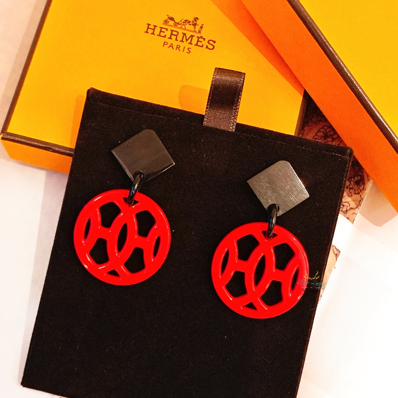Hermes 愛馬仕 黑 x 紅 H Logo 圓形 牛角 針式耳環 精品耳環-0