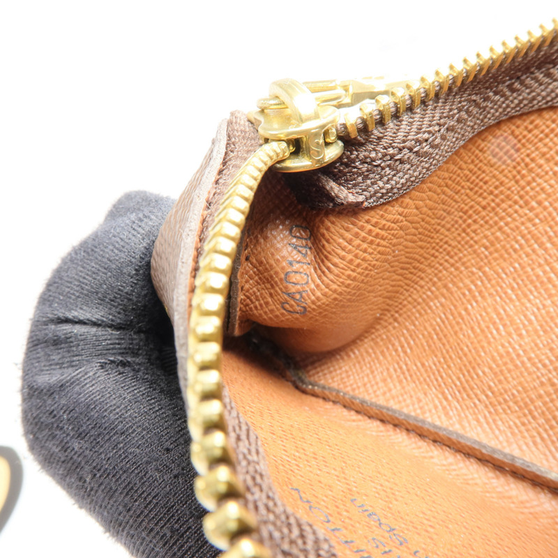 LOUIS VUITTON Monogram Key Pouch金扣鎖匙包-14