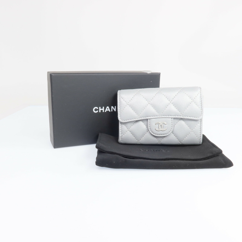 CHANEL 羊皮皮革Card Case銀扣卡片套-15