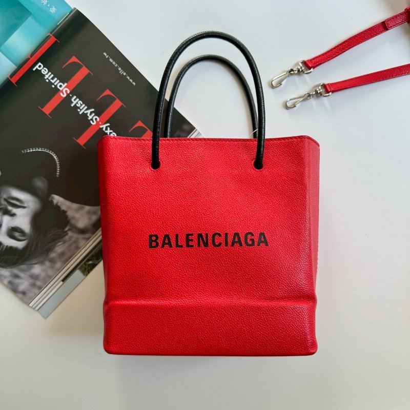 ✨短暫出門無腦帶 BALENCIAGA 紅色牛皮紙袋手提斜背包-0