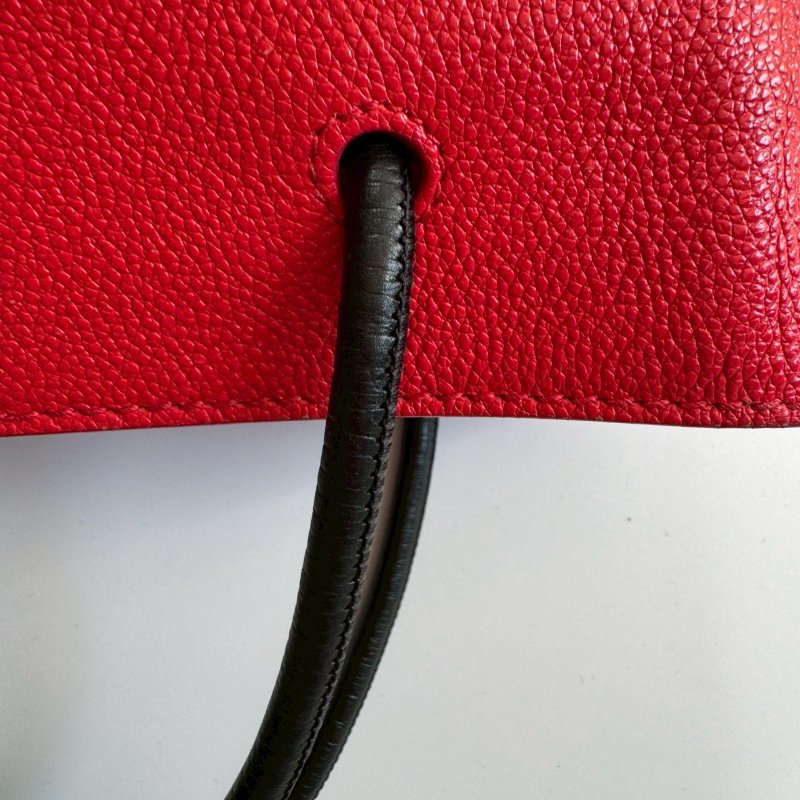 ✨短暫出門無腦帶 BALENCIAGA 紅色牛皮紙袋手提斜背包-15