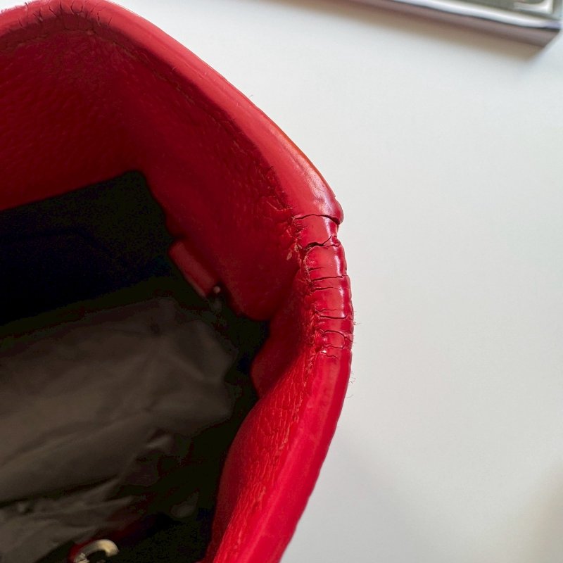 ✨短暫出門無腦帶 BALENCIAGA 紅色牛皮紙袋手提斜背包-19