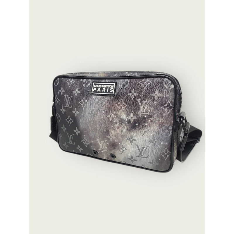 【包稅】LOUIS VUITTON Galaxy Monogram Cross Messenger Bag-1
