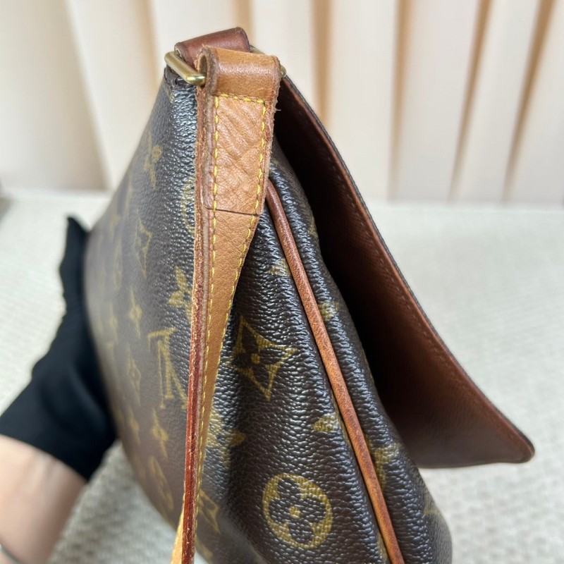 LV路易威登 老花橫版王菲包 經典款 容量適中 日常通勤、休閒百搭 老花手提單肩包-19