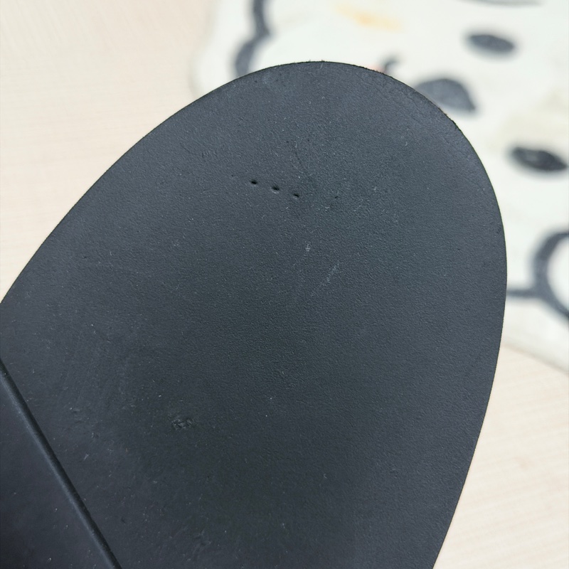 Roger Viver 鑽扣漆皮短靴 EU38-15