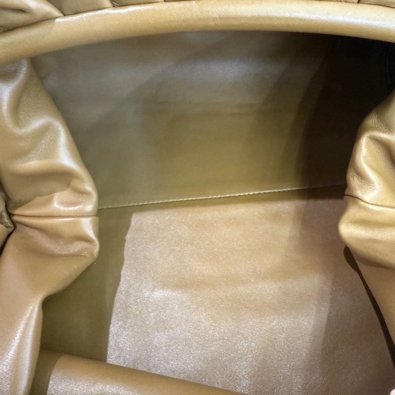 閑置未使用品BOTTEGA VENETA BV葆蝶家P OUCH系雲朵包-4