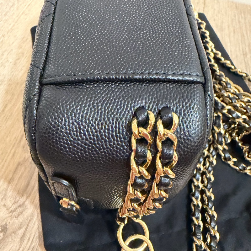 Chanel 黑荔枝牛皮金釦雙鍊相機包-4