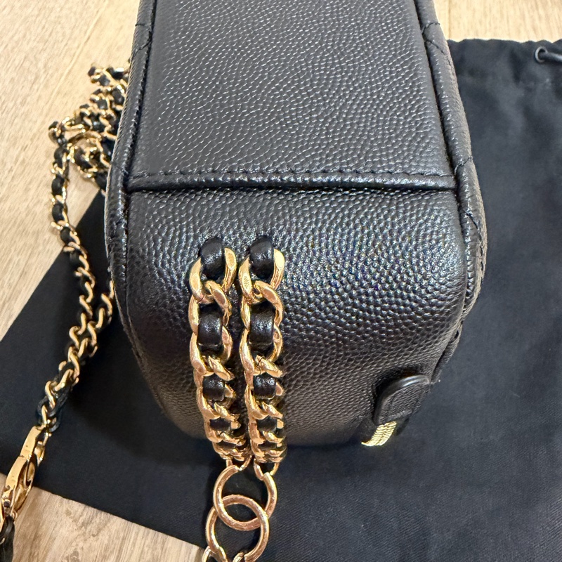 Chanel 黑荔枝牛皮金釦雙鍊相機包-5