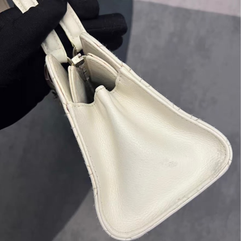 【95%新 海盜爺時期力作 Dior橫版戴妃鎖頭包✨ 全網最低價！】-5