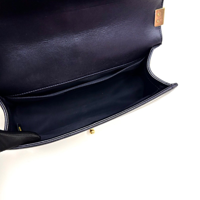 CHANEL 海軍藍 華夫格紅色琺瑯扣leboy肩背斜背包25*15*6cm 98新配件塵袋-2