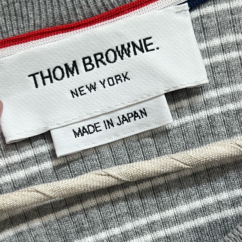 Thom Browne 淺灰色條紋短袖針織上衣-2
