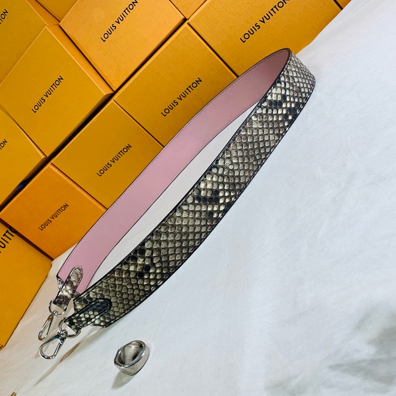 ‼️全台最甜 ✨近新閒置 LV 路易威登 Louis Vuitton 喜馬拉雅蛇皮 粉色雙面用寬背帶/肩帶-3
