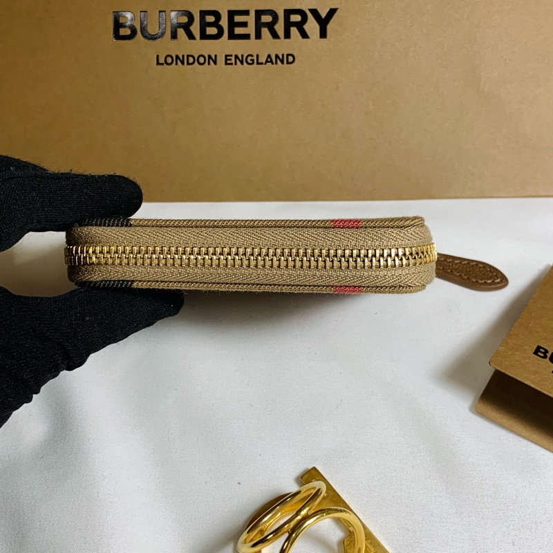 🎁全新盒裝 Burberry 巴寶莉 2025 經典格紋7卡拉鏈卡夾/零錢包-3