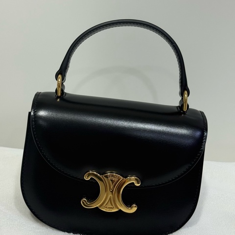 近全新 CELINE MINI BESACE CLEA