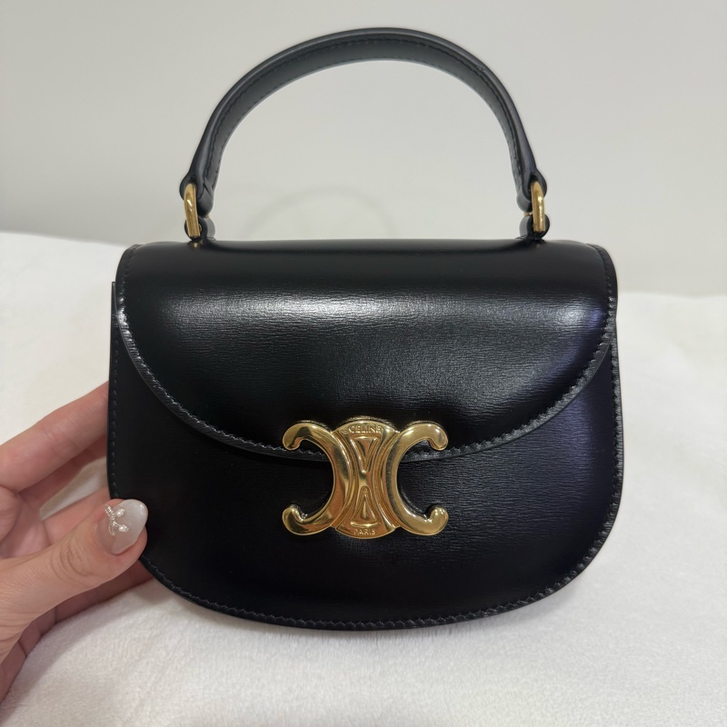 近全新 CELINE MINI BESACE CLEA-4