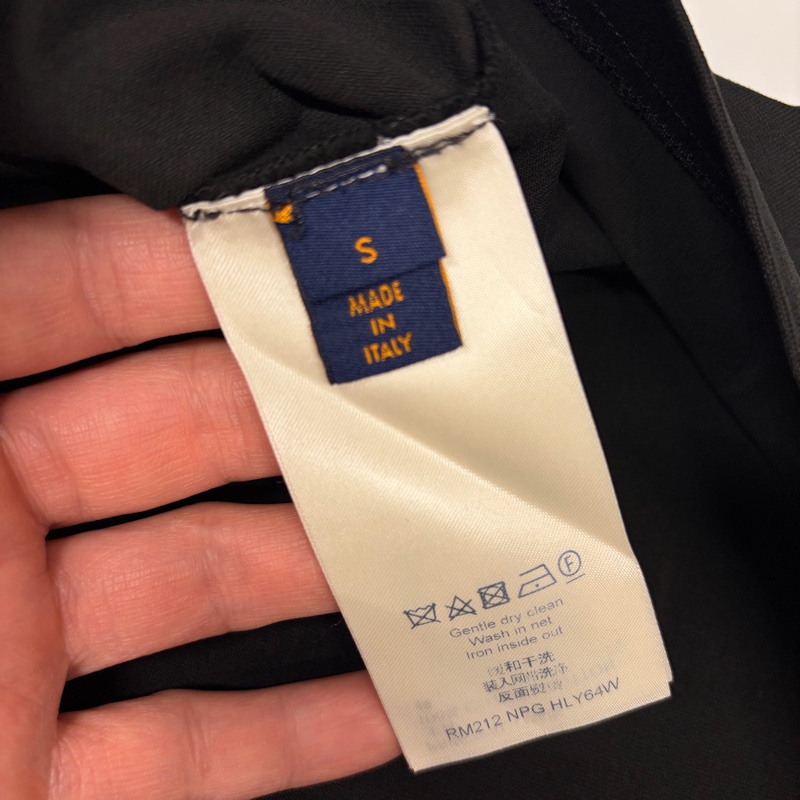 LV/路易威登/LOUIS VUITTON/浮雕LOGO黑色S短袖T恤-4