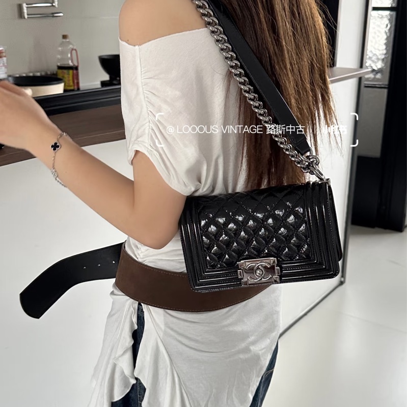 ✨Chanel 黑銀油蠟皮leboy小號-1