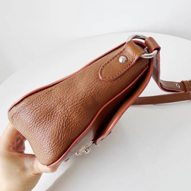 【96%新 ✨ 全網最低價!】MIUMIU 棕色牛皮 翻蓋單肩斜挎包(下單前先確認庫存❤️)-3