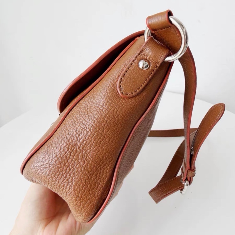 【96%新 ✨ 全網最低價!】MIUMIU 棕色牛皮 翻蓋單肩斜挎包(下單前先確認庫存❤️)-4