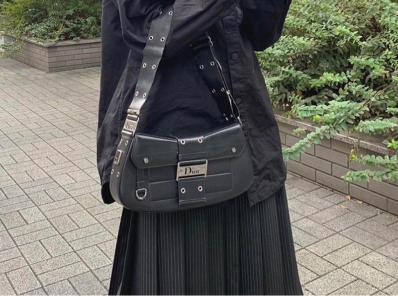 【95%新 ✨ 全網最低價!】Dior 迪奧中古包 黑色 punk朋克系列 海盜爺設計 (下單前先私聊確認❤️)-0