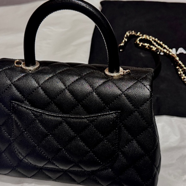 9.8新Chanel coco handle 24荔枝皮黑淡金-7