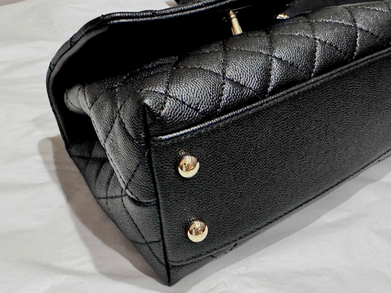 9.8新Chanel coco handle 24荔枝皮黑淡金-8