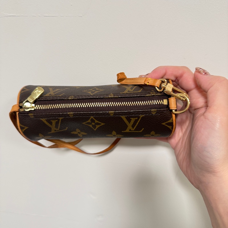 LOUIS VUITTON Monogram Papillon Pochette 巴比龍 老花小筆筒包-3