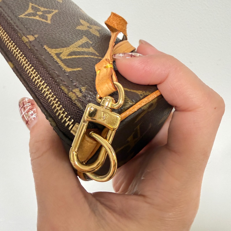 LOUIS VUITTON Monogram Papillon Pochette 巴比龍 老花小筆筒包-15