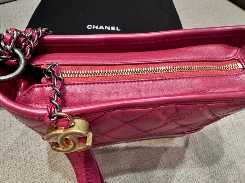 Chanel 菱格紋流浪包 小號-13