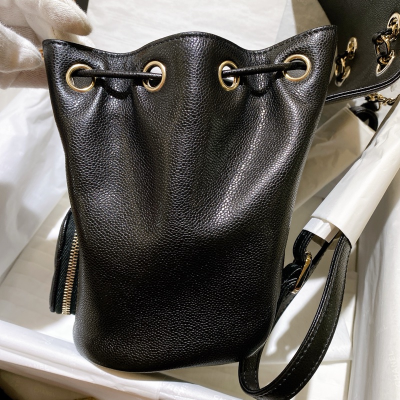 【全新品】香奈兒Chanel 黑色菱格紋荔枝牛皮經典LOGO金扣後背包 晶片款mini可愛俏皮可甜可鹹-5