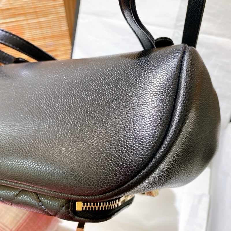 【全新品】香奈兒Chanel 黑色菱格紋荔枝牛皮經典LOGO金扣後背包 晶片款mini可愛俏皮可甜可鹹-12