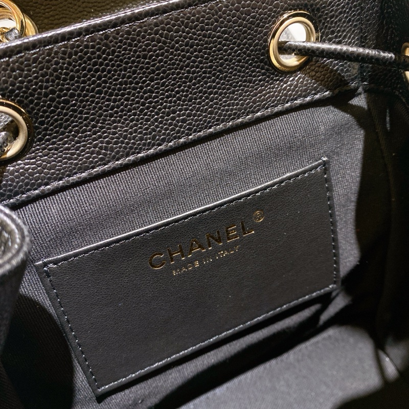 【全新品】香奈兒Chanel 黑色菱格紋荔枝牛皮經典LOGO金扣後背包 晶片款mini可愛俏皮可甜可鹹-15