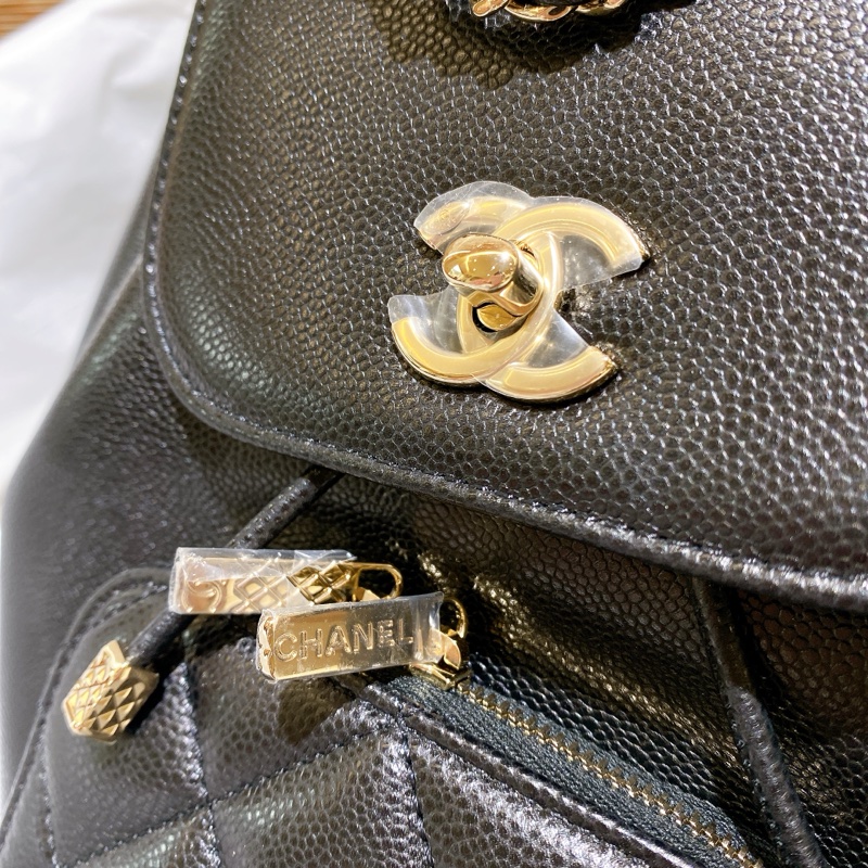 【全新品】香奈兒Chanel 黑色菱格紋荔枝牛皮經典LOGO金扣後背包 晶片款mini可愛俏皮可甜可鹹-20