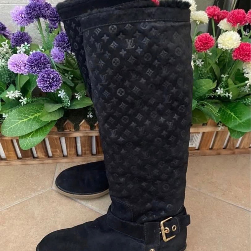 LV Monogram 羊毛襯裡長靴-1