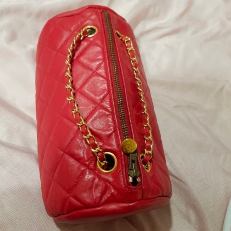 Chanel 紅色圓筒包斜背包-3