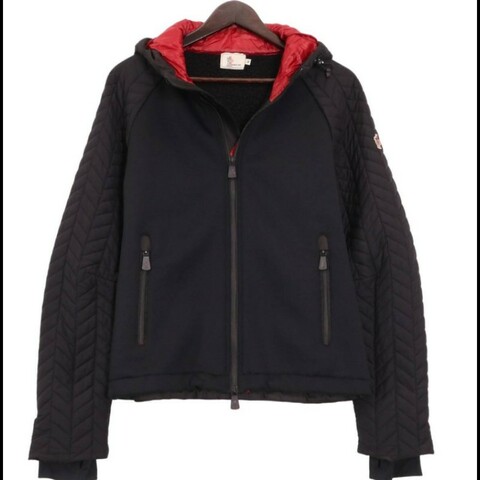 品牌：Moncler