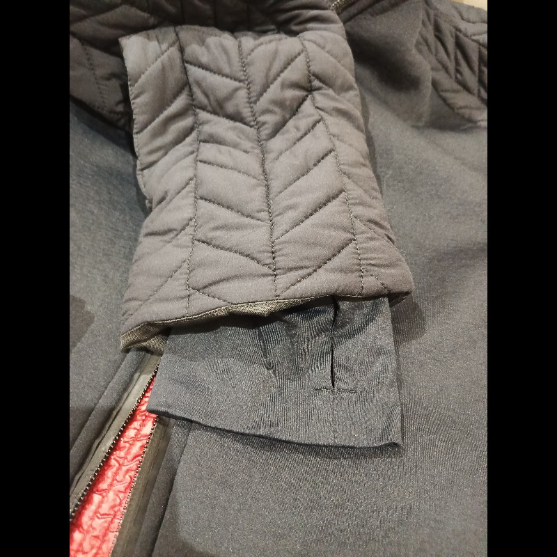品牌:Moncler-11