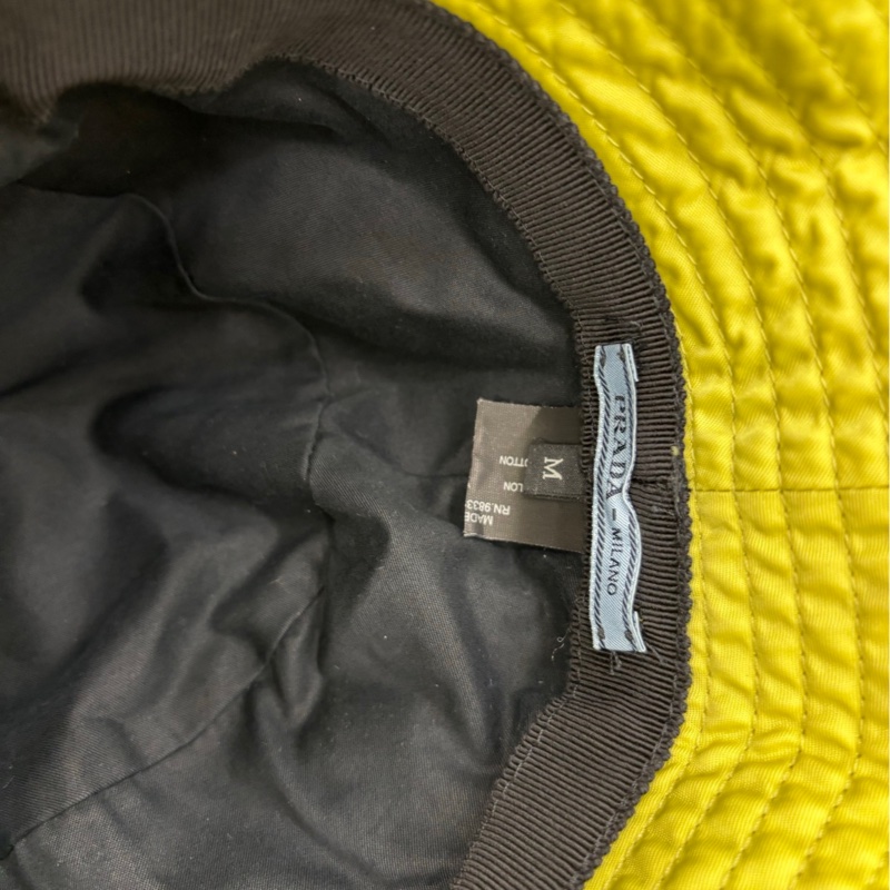 PRADA普拉達 黃色尼龍漁夫帽 三角標 M碼 全新-3