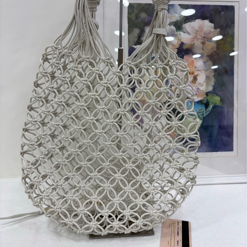 miumiu/繆繆 白色鏤空編織手提包-3