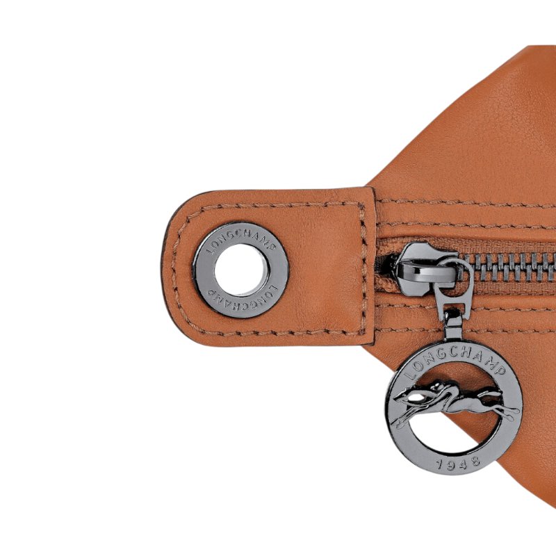 【LONGCHAMP】Le Pliage Xtra M Hobo 牛皮 半月形單肩包 肩背包 斜背包 腰果色 10189987M19-2