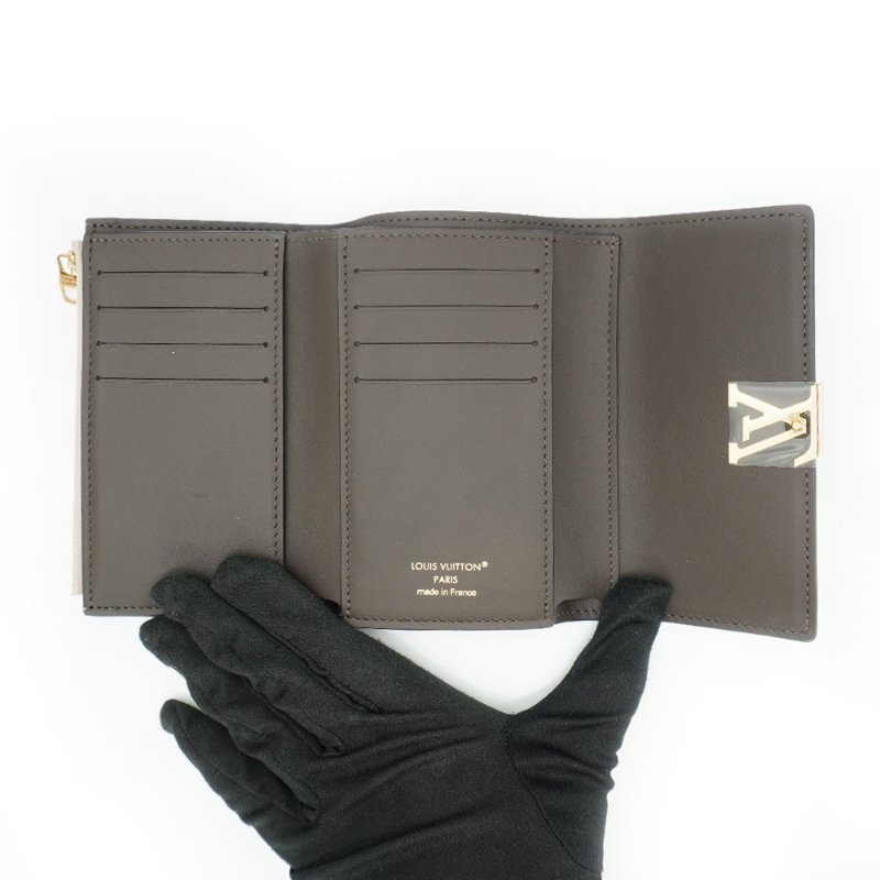 Louis Vuitton 展示品 Capucines Taurillon 小牛皮釦式短夾(M62159-卵石色)-4