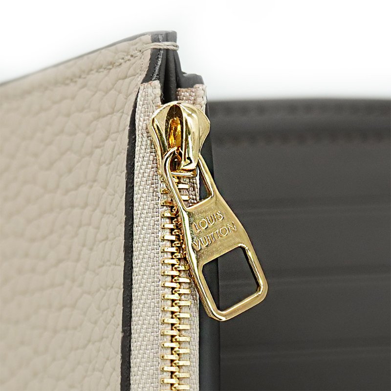 Louis Vuitton 展示品 Capucines Taurillon 小牛皮釦式短夾(M62159-卵石色)-6