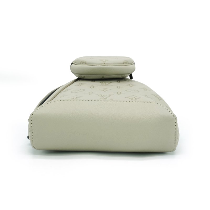 Louis Vuitton Monogram Shadow壓花牛皮斜背胸口包(M14916-沙灰色)-3