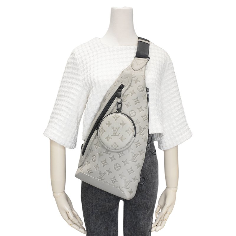 Louis Vuitton Monogram Shadow壓花牛皮斜背胸口包(M14916-沙灰色)-5