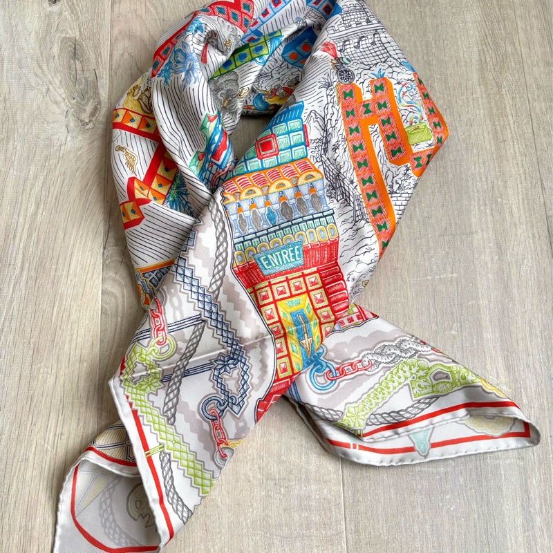 全新愛馬仕絲巾-90公分,愛馬仕大冒險,可裱框或配戴-4