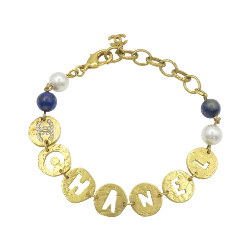 金色鍍金 藍/白珍珠 水鑽 Gold Pearl Initial Bracelet 圓牌字母 手鍊【CHANEL 香奈兒】-0