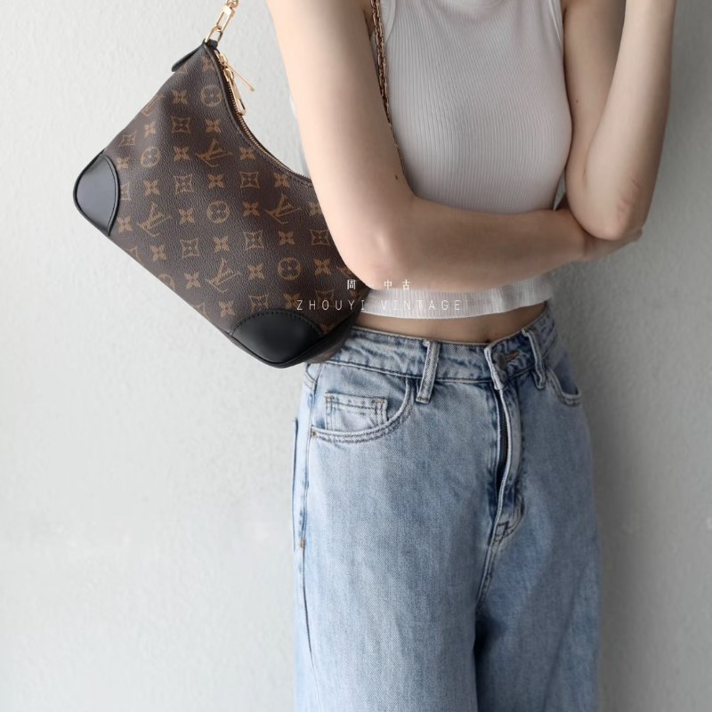 LOUIS VUITTON Boulogne牛角包 - PM黑-1